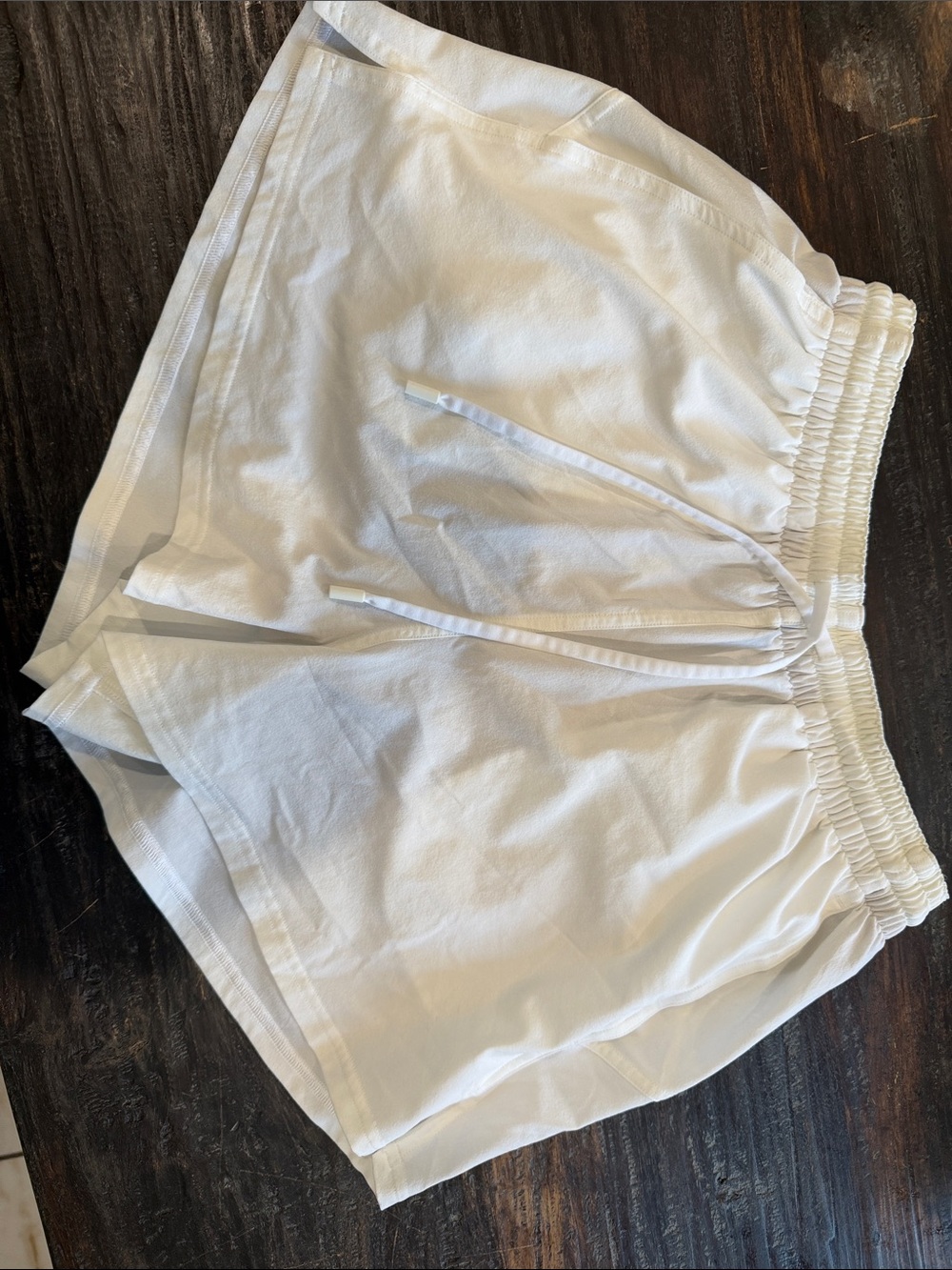 Lululemon high rise short 3” white size 4
